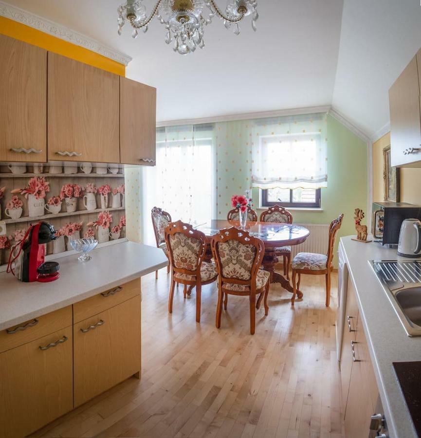Apartma Ajda Komenda المظهر الخارجي الصورة