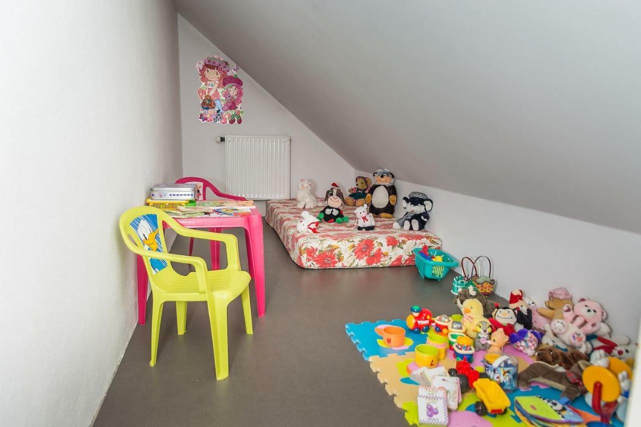 Apartma Ajda Komenda المظهر الخارجي الصورة